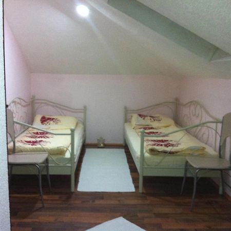 Pansion Zeyno Hotel ซาราเยโว ภายนอก รูปภาพ